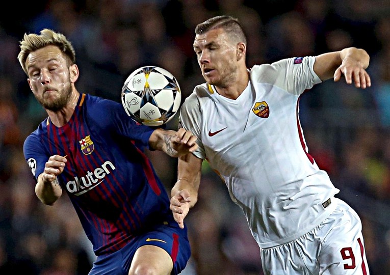 BARCA LAKO PROTIV ROME Gosti sami sebi zabili dva gola (4:1)
