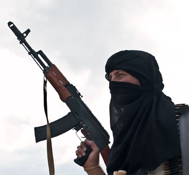 INTERPOL UPOZORAVA ISIS-ovi džihadisti spremni za nove samoubilačke napade u Europi