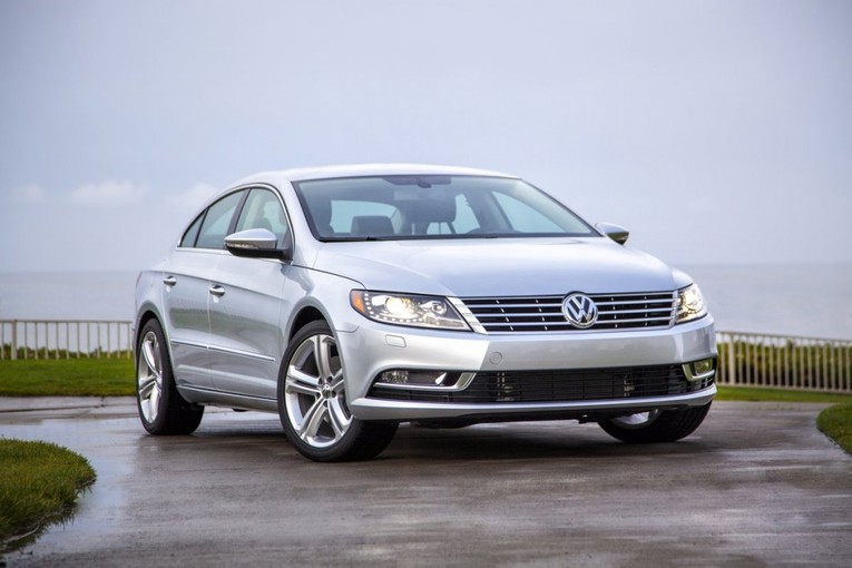 Passat proglašen automobilom godine