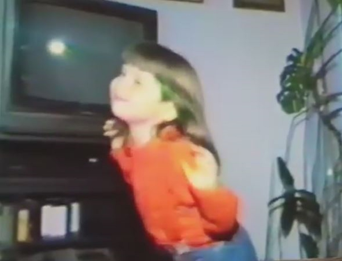 VIDEO Popularna voditeljica kao trogodišnjakinja "rasturila" je Tajči, možete li je prepoznati?