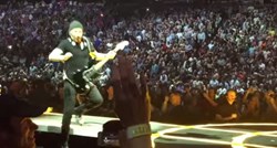 Loš početak turneje: Gitarist U2-a pao s pozornice