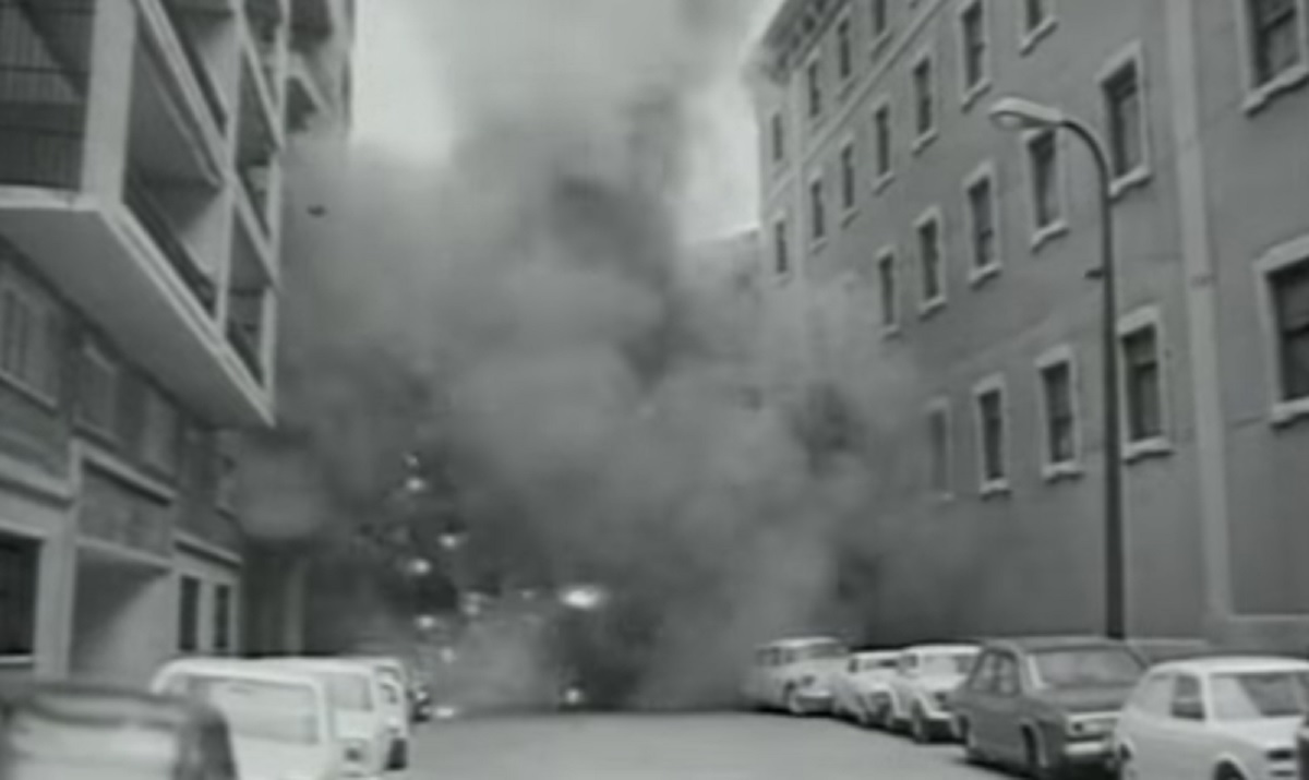 Djevojka završila u zatvoru jer se na Twitteru sprdala s atentatom iz 1973.