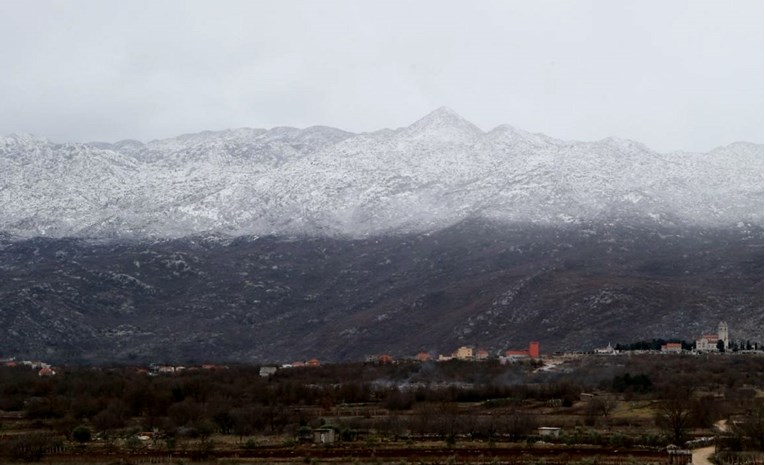 DETALJI TRAGEDIJE NA MOSORU Mlađi brat krenuo je po vodu, pao i poginuo. Starijeg brata izdalo je srce