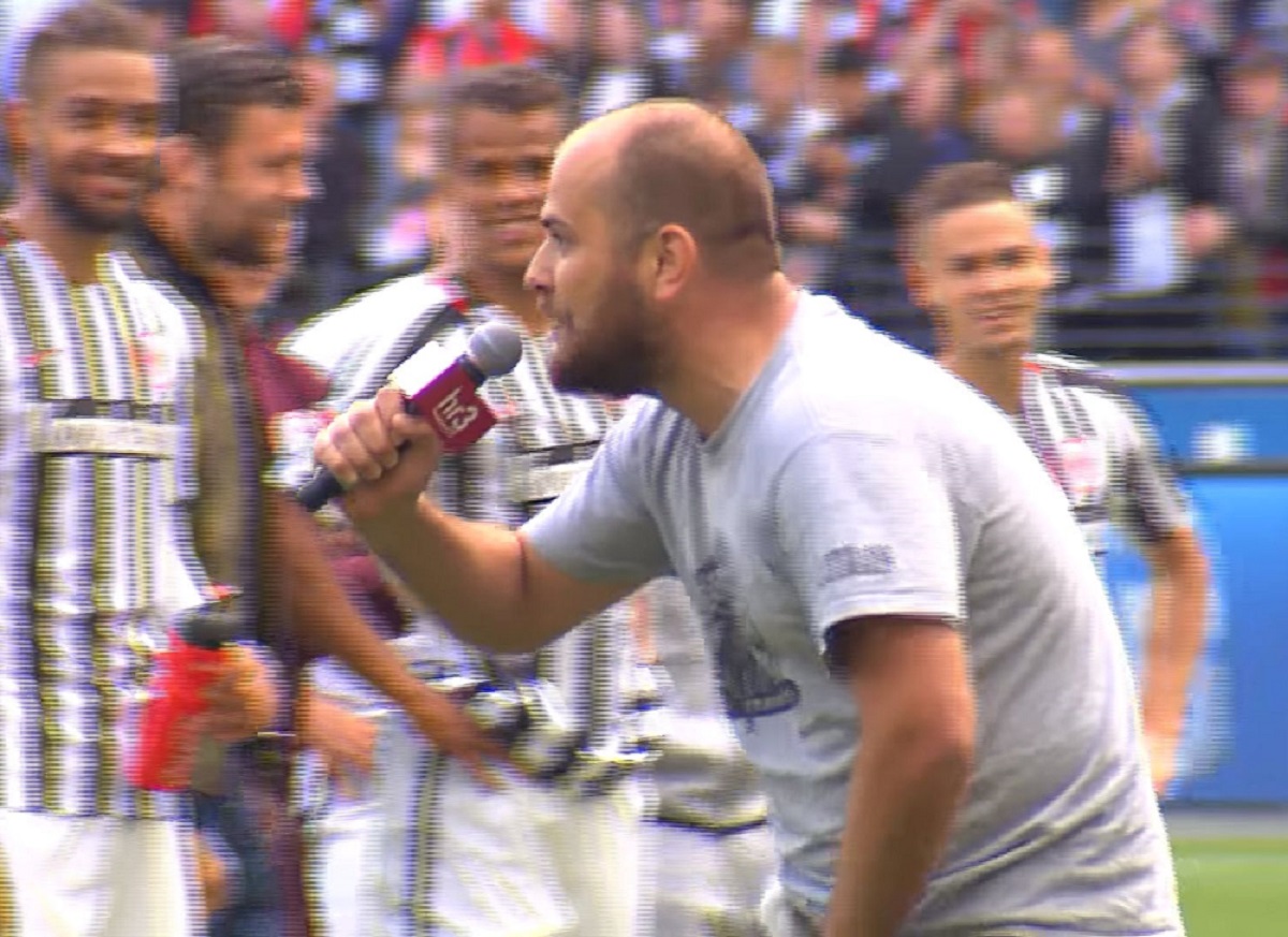 "DA VIDIM TA OGROMNA MUDA" Kovača pred finale Kupa "smijenio" navijač govorom nasred stadiona