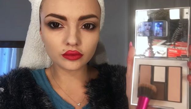 VIDEO Zaručnik Elle Dvornik sprdao se s njenim make up tutorijalom