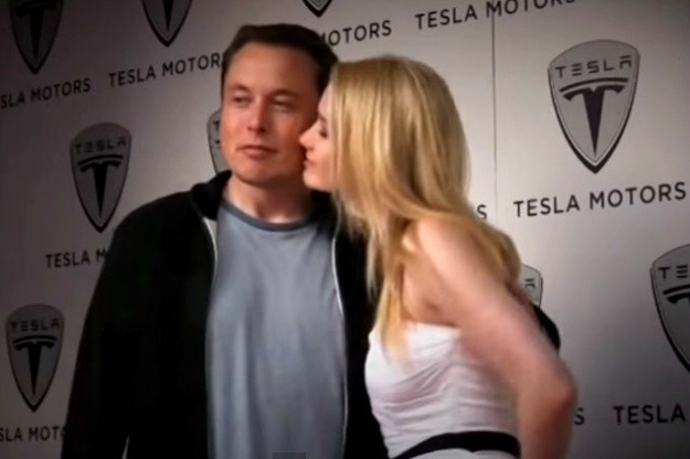 Elon Musk ponovno se vratio ženi od koje se razveo dva puta (dosad)