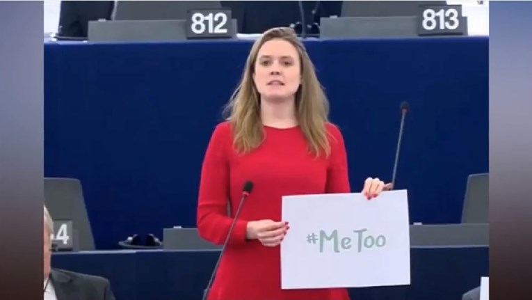 Prosvjed u Europskom parlamentu: "Milijuni žena diljem EU-a žrtve su seksualnog zlostavljanja"