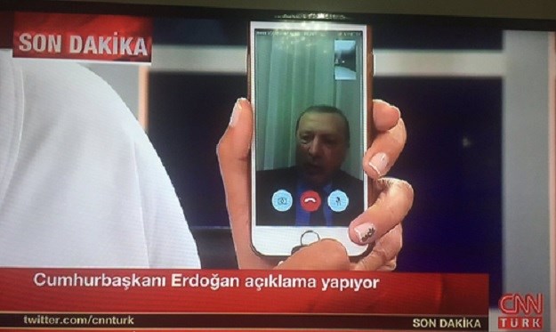 Erdogan poziva narod na ulice: "Oni koji su ovo pokušali će platiti najvišu cijenu"