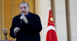 Erdogan nakon referenduma produljio izvanredno stanje u Turskoj