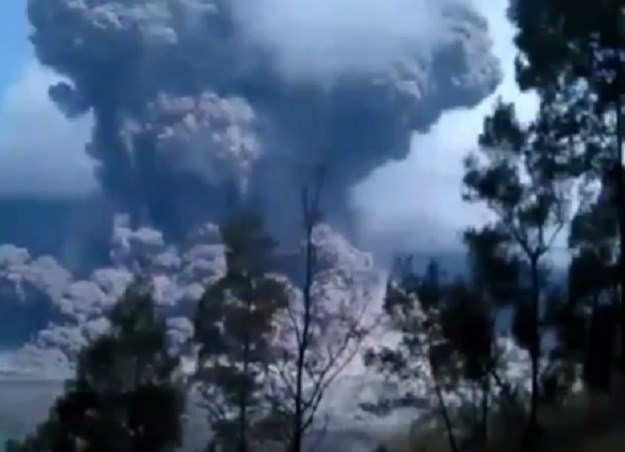 VIDEO Nakon erupcije vulkana nestalo 389 turista: "Eksplodirao je bez ikakvog upozorenja"
