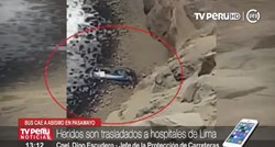 Autobus sletio sa 100 metara visoke litice u Peruu, najmanje 25 mrtvih