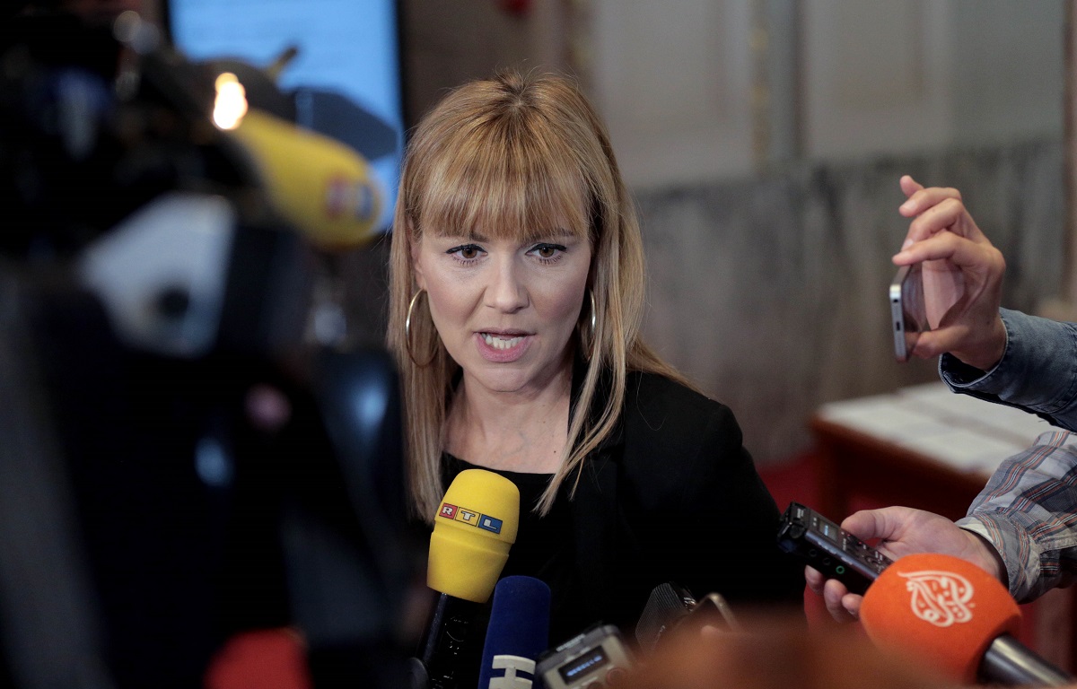 Esih: Mladencima želim dug i sretan brak