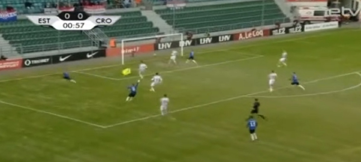 Pogledajte komičnu reakciju hrvatske obrane za gol u 57. sekundi utakmice