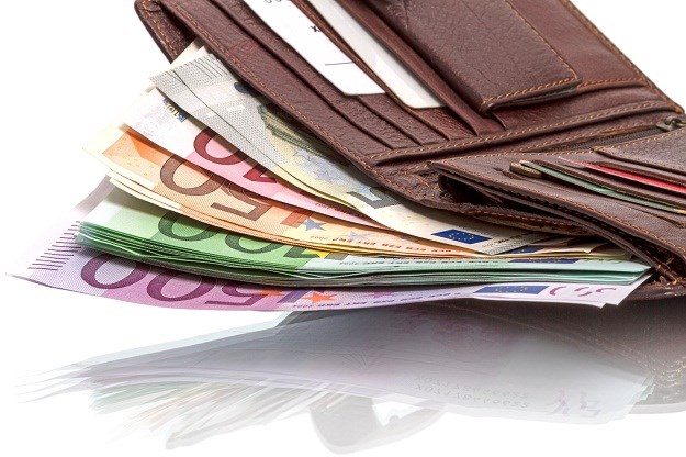 Bugarin pokušao podmetnuti lažne eure i dolare