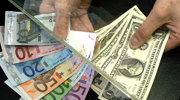 Raste i euro: Tečaj dosegnuo 7,695 kuna za euro