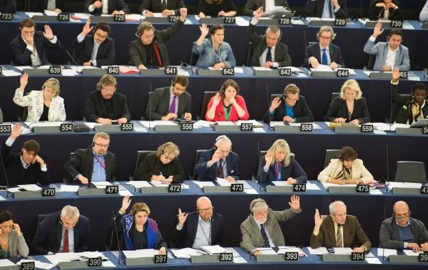 Europski parlament poziva zemlje EU na zajedničku borbu protiv radikalizacije mladih