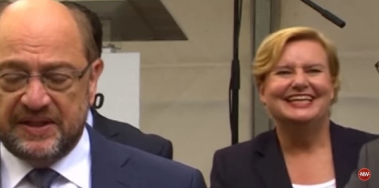 VIDEO Njemačka zastupnica se smijala dok je njen kolega govorio o napadu u Barceloni
