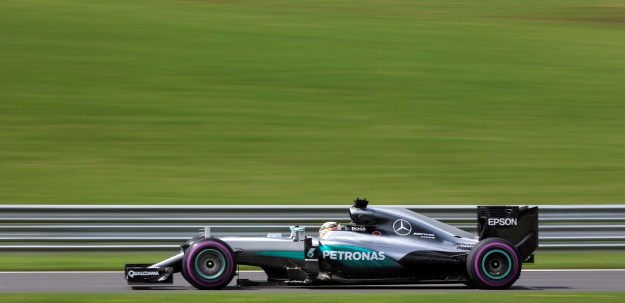 Hamilton na mokroj stazi u Austriji izborio peti pole-position ove sezone