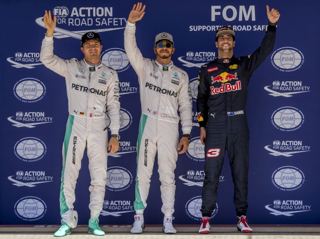 Hamiltonu pole position i novi rekord staze