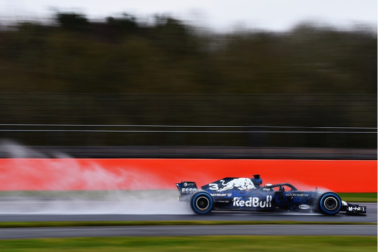 Novi asfalt na legendarnoj stazi ubrzat će F1 bolide za sekundu po krugu