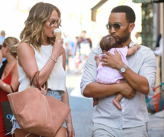Chrissy Teigen priznala kako slavne mame stvarno tako brzo skinu trudničke kilograme
