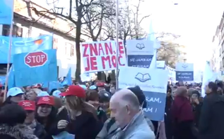 U Sloveniji štrajkaju javni službenici, traže veće plaće