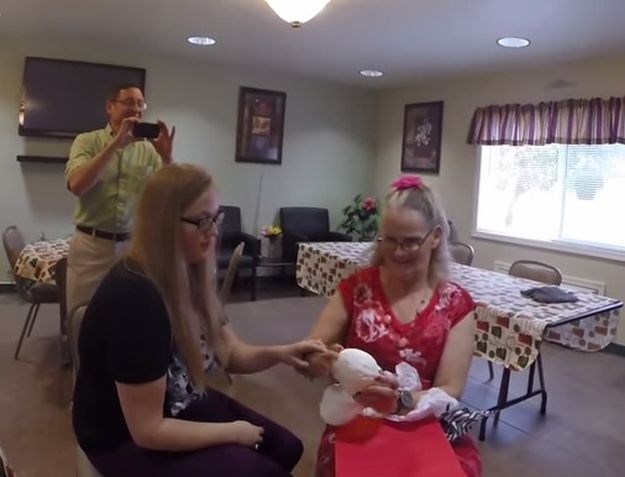 Priča koja vas neće ostaviti ravnodušnima: Slijepoj majci darovali su 3D lice kćeri