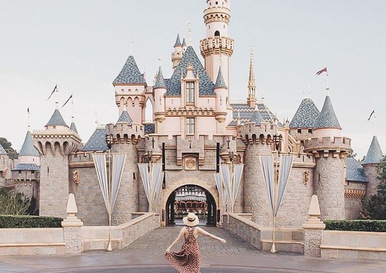 Blogerica odglumila put u Disneyland da bi vam otkrila važnu istinu o Instagramu