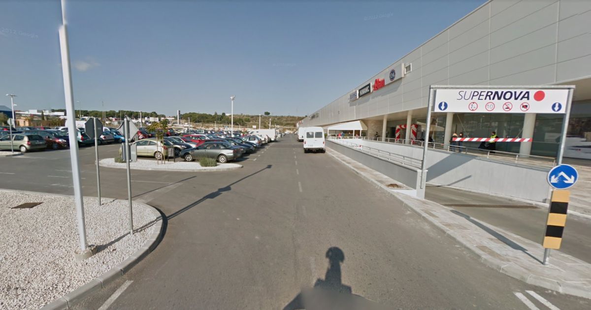 Iz auta ispred zadarskog šoping centra ukrali 100.000 kuna