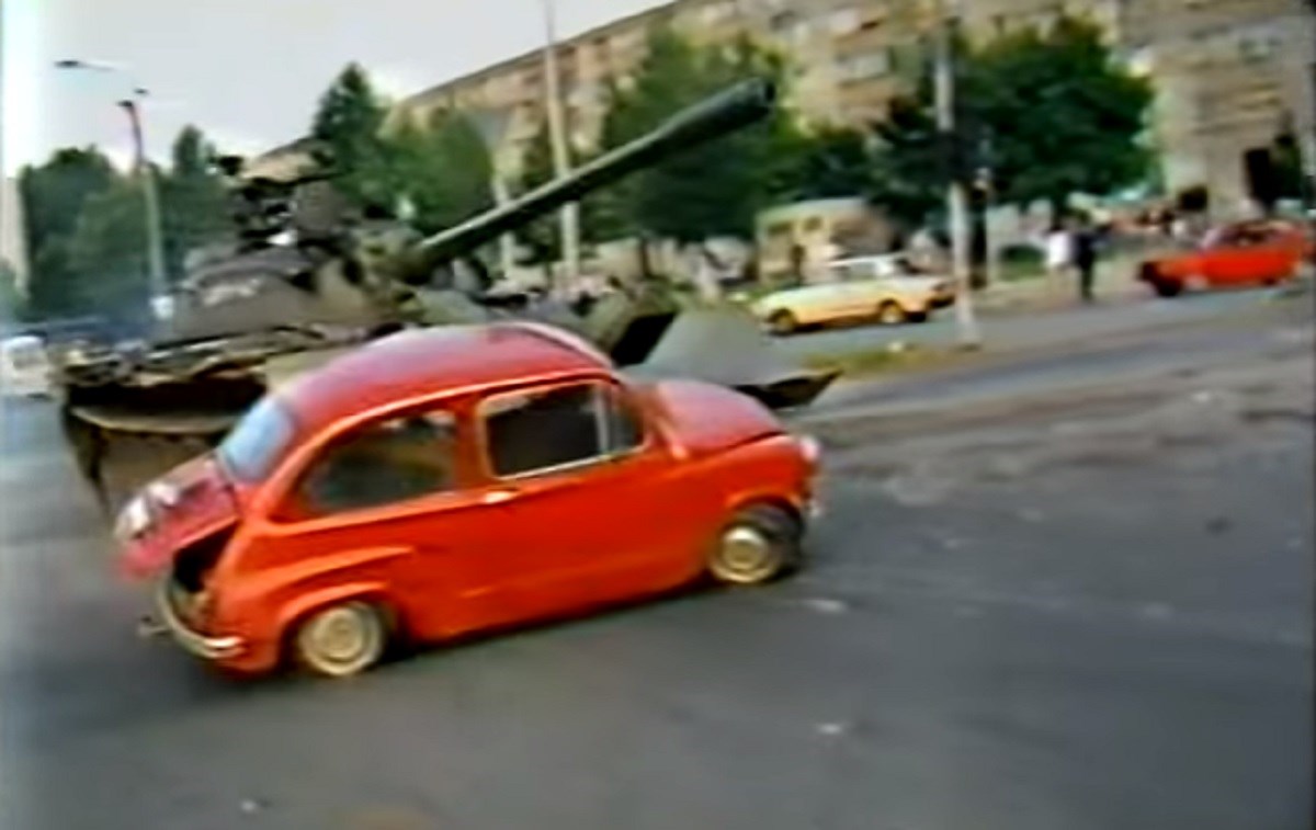 CRVENI FIĆO Maleni osječki auto kao simbol otpora malene države