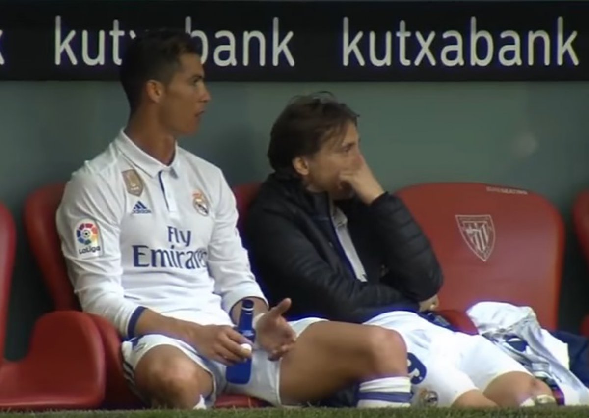 Procurila nova snimka nezadovoljnog Ronalda, Modrić mu je bio rame za plakanje