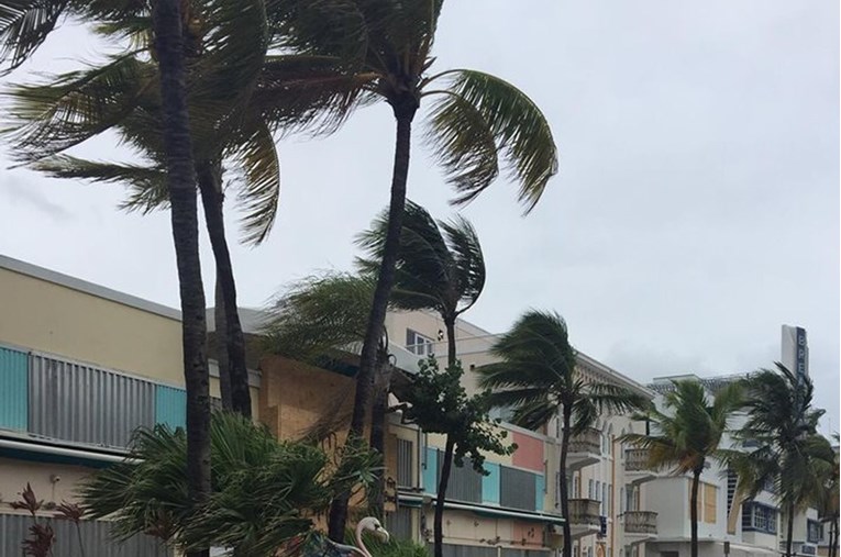 UŽIVO Irma ide prema Floridi: "Nikad nismo svjedočili ovako smrtonosnoj oluji, mnogi već sad bez struje"