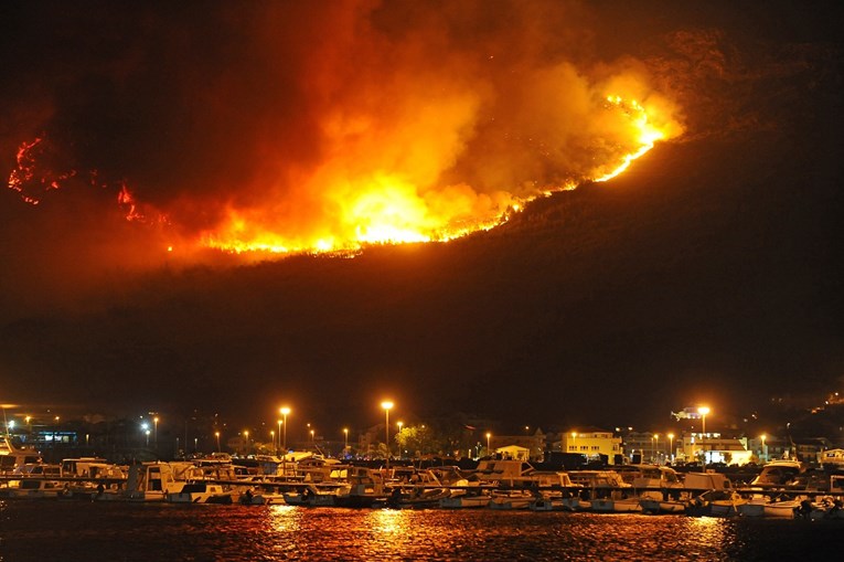 Vatra od Omiša do Splita progutala 4500 hektara: "Ovo je kataklizma"