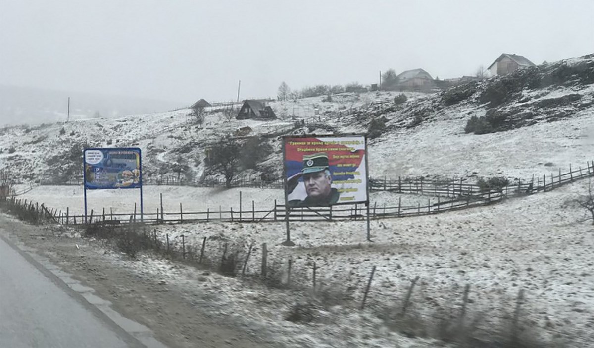 U Republici Srpskoj osvanuo plakat s Ratkom Mladićem: "Granice se krvlju crtaju i prekrajaju"