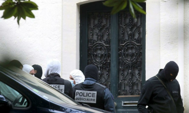 Četvero uhićenih u Francuskoj zbog terorizma, među njima i 16-godišnja djevojka
