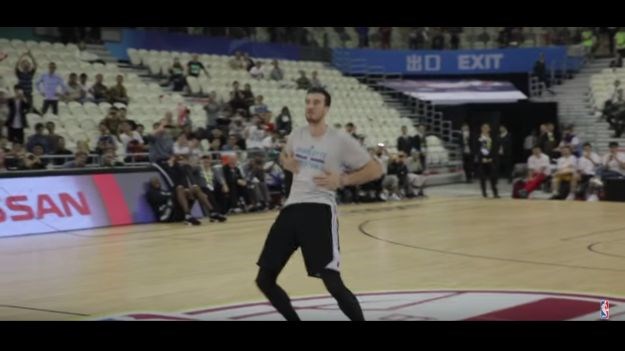 Video dana: Ples NBA košarkaša za vrijeme treninga u Kini