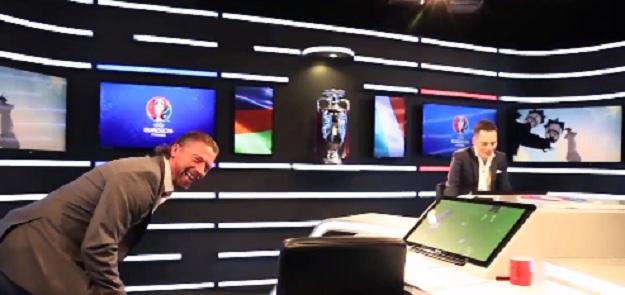 Njemačka legenda nadmašila Bilićeva kreveljenja po tv-studiju: Zamalo je umro od smijeha na Zazinu blamažu