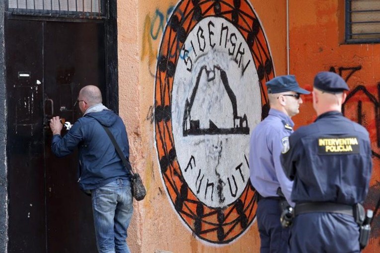 Policija bez naloga upala u prostorije Funcuta uoči utakmice reprezentacije: "Izbačeni smo, a nisu ništa našli"