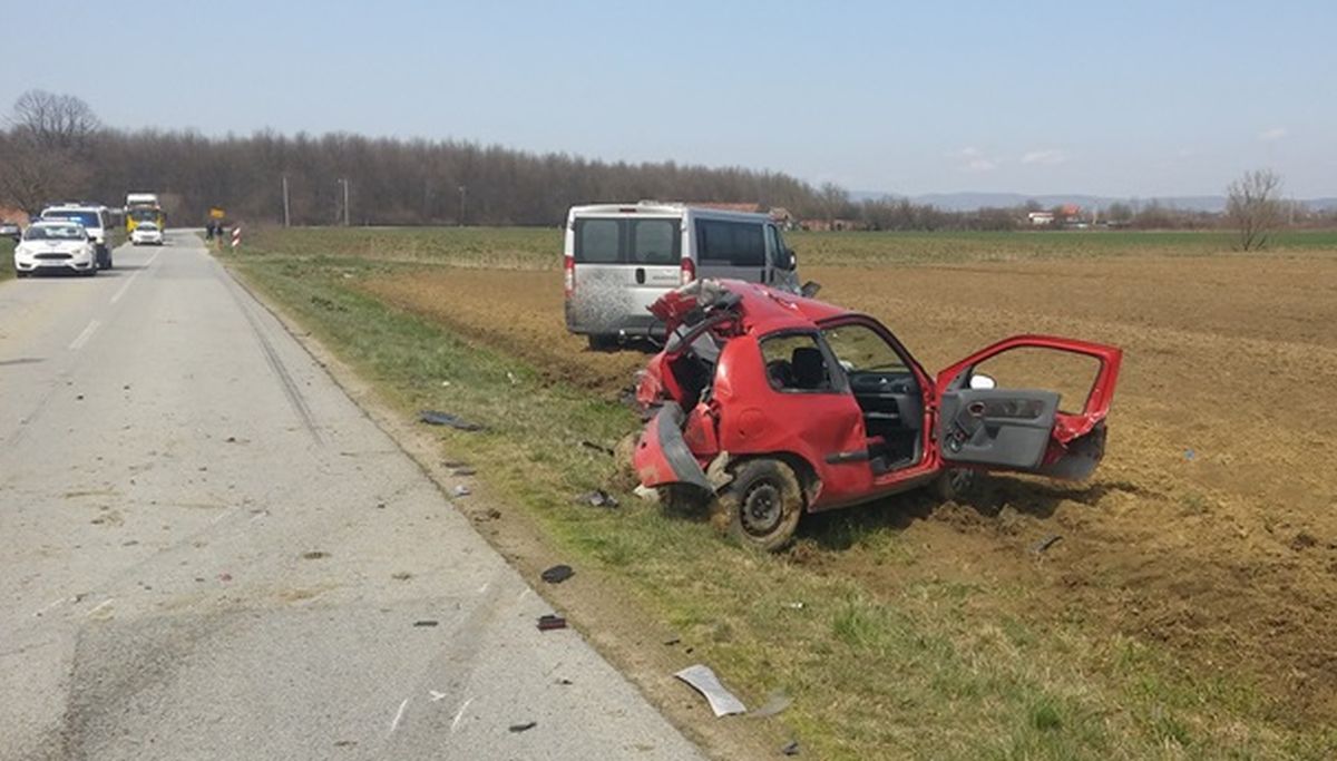 DETALJI STRAŠNE NESREĆE KOD SL. BRODA Vozač kombija potpuno pijan, udario je auto u kojem je poginuo vozač