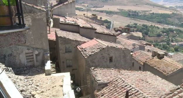 Otkriveno koliko bi vas zapravo koštala kuća za samo jedan euro (a to su tek prvi troškovi)