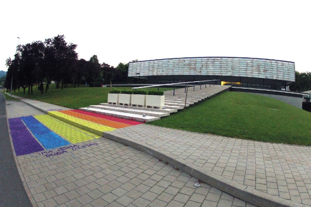 LGBT duga osvanula pred Hrvatskom biskupskom konferencijom