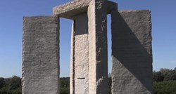 Misteriozni spomenik nosi zlokobnu poruku: "Na svijetu mora biti manje od 500 milijuna ljudi"