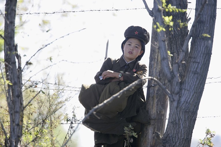Život vojnikinja Sjeverne Koreje: Pothranjene i pod stresom, gube menstruaciju nakon 6 mjeseci službe