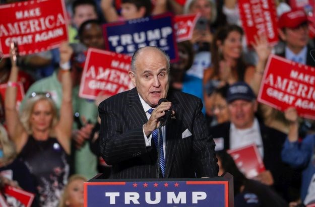 Trumpov bliski prijatelj Giuliani glavni kandidat za državnog tajnika SAD-a