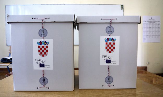 Kršenje izborne šutnje u Omišu: Građane se poziva da glasuju za HDZ-ovog Mimicu