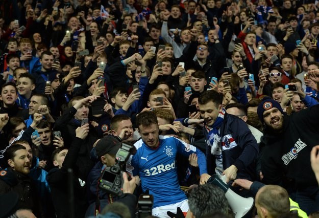 Ludnica u Glasgowu, Rangersi nakon četiri godine u prvoj ligi: Pogledajte slavlje na Ibroxu