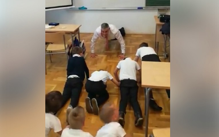 VIDEO Glasnović u osnovnoj školi držao predavanje, s djecom radio sklekove