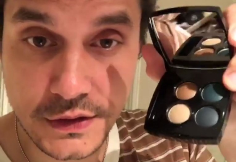 Morate pogledati iznenađujuće dobar make-up tutorijal pjevača Johna Mayera