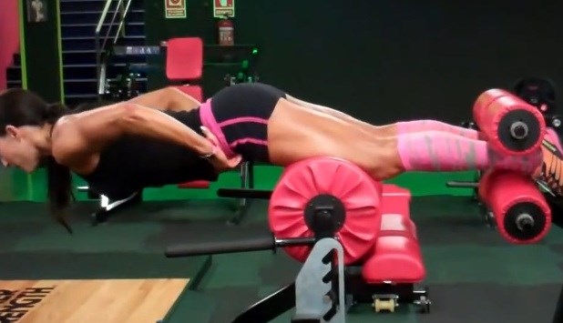 "Glute ham" podizanje: "Zgibovi" za donji dio tijela