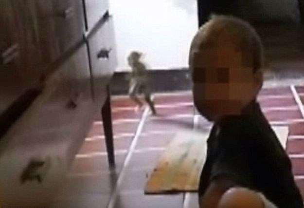 Video koji je mnoge užasnuo: Žena tvrdi da je snimila goblina koji posjećuje njenog sina
